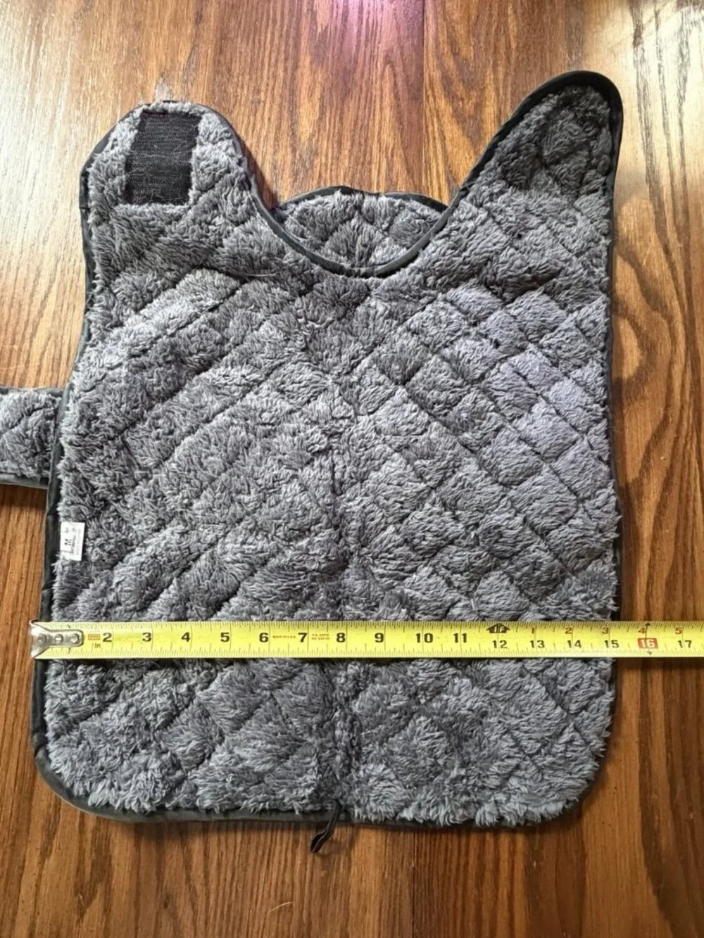 Quilted Red Nylon Unbranded Medium Dog Vest - 17 in.